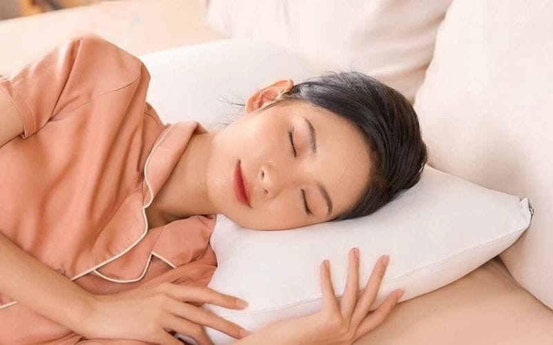 Kê cao gối khi ngủ